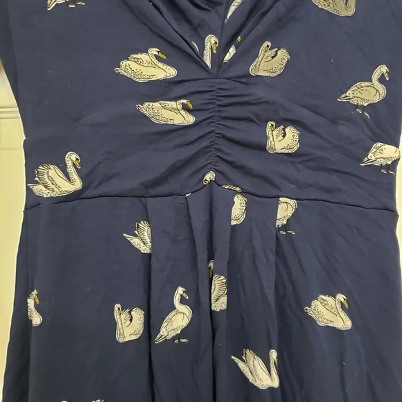 Boden Marion Swan Tunic Style Dress - Picture 6 of 10